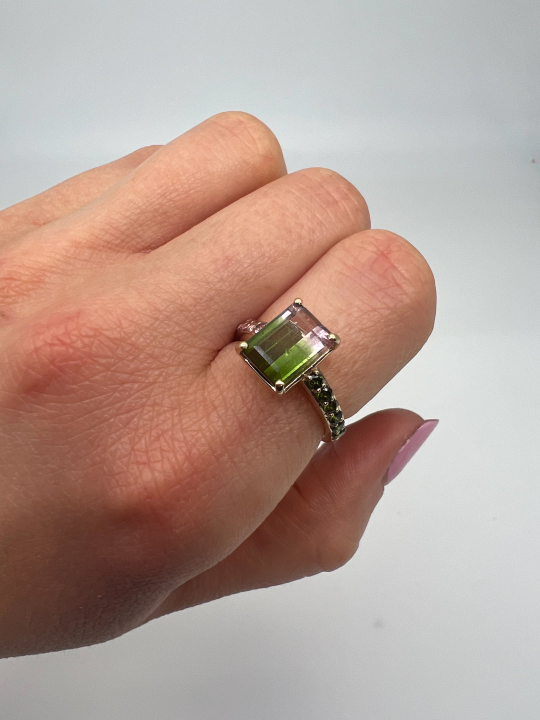 Watermelon Sugar Ring - Medium, Single Row Style