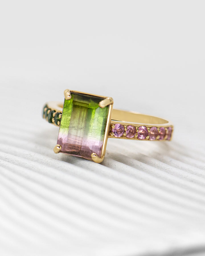 Watermelon Sugar Ring - Medium, Single Row Style