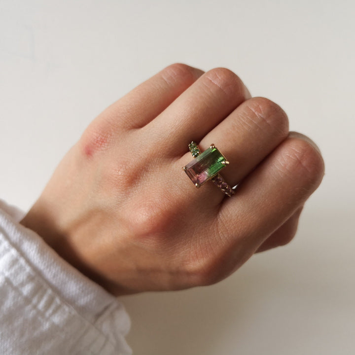 Watermelon Sugar Ring - Medium, Single Row Style